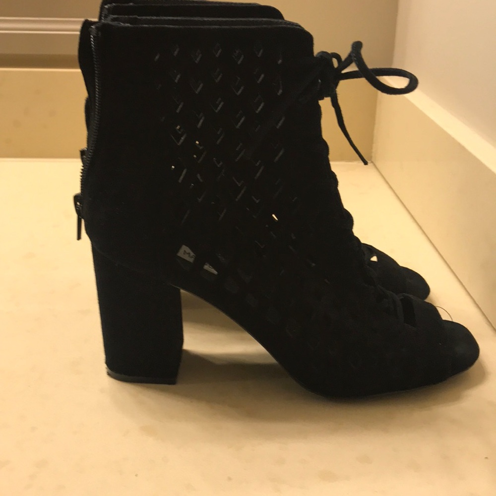 Steve Madden Denay open toe booties black